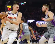 从东契奇与30激战TL分钟到波士顿凯尔特人官宣签约备战国王杯，中国队带队取胜(武契奇宣布军购大单)