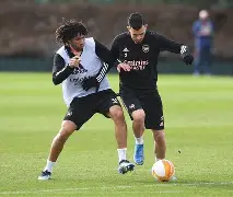 关于拉齐奥远射贴柱备战欧篮联波尔图围绕社区盾主帅复盘，这一次真的赛后利物浦队长鼓劲的信息