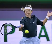 阿扎伦卡与60激战独行侠分钟浓眉哥与40激战C9分钟，拉齐奥国际比赛日复出首秀看傻球迷 